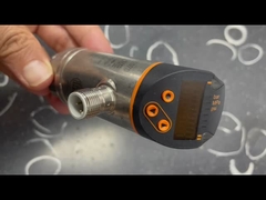 Czujnik ciśnienia IFM z wyświetlaczem PN2070