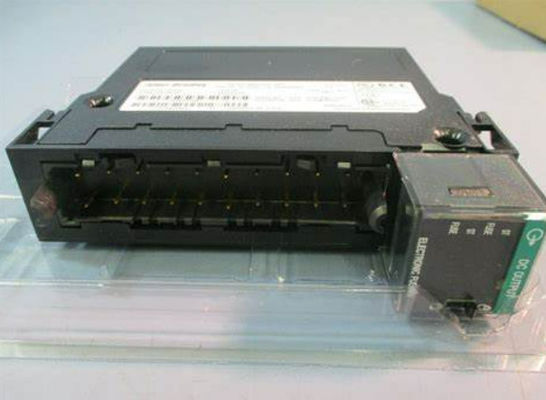1756-OB16E Allen Bradley ControlLogix 16-punktowy moduł D/O napięcie 12-24 woltów prądu stałego