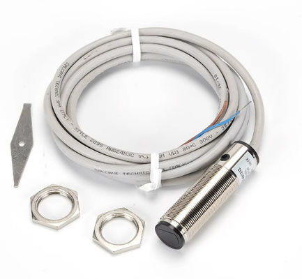 SICK VTF18-4N1212 Cylindryczne czujniki fotoelektryczne 18 mm x 18 mm x 63,6 mm