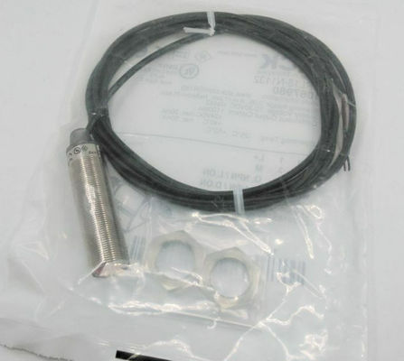 SICK GRL18-N1132 Czujniki fotoelektryczne GR18 o długości fali 650 nm