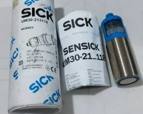 SICK UM30-213118 Ultrasonowe czujniki odległości UM30 Wielkość nici M30 X 1.5