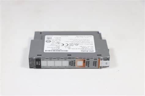 Allen-Bradley 1734-IE8C POINT I/O Analogiczny moduł wejścia dla sygnału prądu
