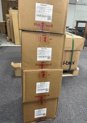 Przekaźnik ciśnienia różnicowego Honeywell STD725-F1AS4AS-1-C-AHS-11C-8-11A6FX ze standardową głowicą i protokołem HART