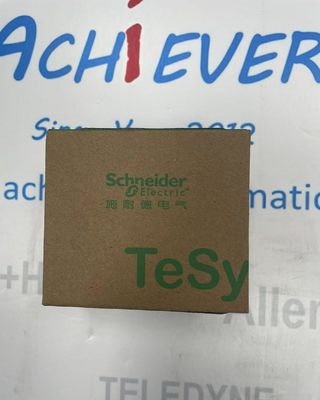 Wytrzymały relaj przeciążenia termicznego Schneider Electric LRD21 z 7.874" 200.00mm rozstawem otworów montażowych i interfejsem NAMUR