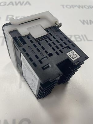 Omron E5CC-QX2A M-800 Panel Mount PID Temperature Controller z 16 cyfrowymi wyjściami 0,4 kg