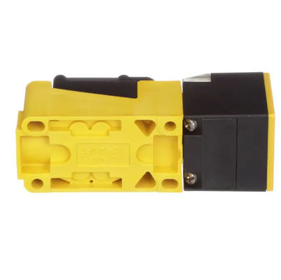 Turck NI40U-CP40-VP4X2 Indukcyjny czujnik blokowy dla dokładnej instalacji bez spłukiwania