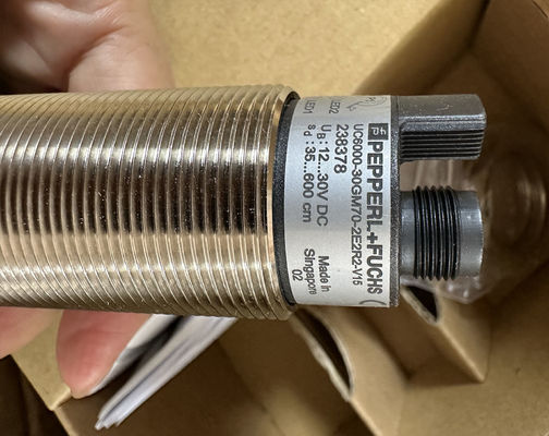 Wytrzymały czujnik ultradźwiękowy P F UC6000-30GM70-2E2R2-V15 z certyfikatem ATEX i maks. 5000 impulsów