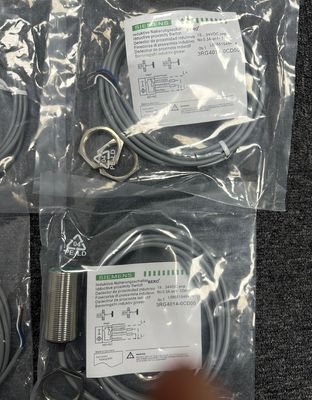 Siemens 3RG4014-0CD00 Przełącznik indukcyjny z IP66/67 ochroną przed przenikaniem i maksymalnym zakresem pomiaru 1300 mbar 522 inH2O