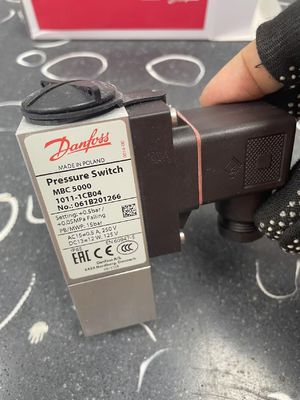 Danfoss 061B201266 Przełączniki ciśnieniowe MBC odpowiednie do każdego położenia montażowego