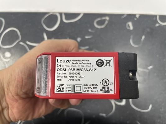 Czujnik odległości optycznej Leuze ODSL 96B M/C66-S12 do precyzyjnego pomiaru odległości