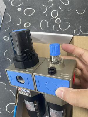 SHAKO UFRL-04 Wysokowydajny regulator-filtr-smarownica
