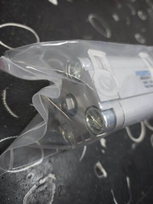 FESTO ADVU-32-30-P-A Compact Pneumatic Cylinder, 10bar