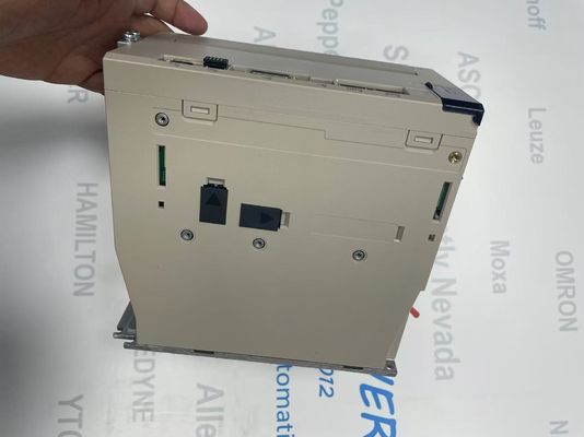 M12 Typ konstrukcji Yaskawa SGD7S-180A30B202 sterowanie analogowe z zaawansowanymi funkcjami i rozpraszaniem mocy ≤ 0,7 W