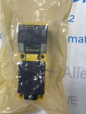 Turck NI40U-CP40-VP4X2 Indukcyjny czujnik blokowy dla dokładnej instalacji bez spłukiwania