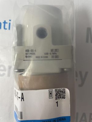 SMC AR30-02G-A Modularny regulator powietrza Plastykowy obudowa i wyświetlacz LED