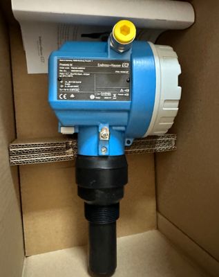 Endress Hauser FMU40-ANB2A4 Prosonic Ultradźwiękowy Przetwornik Poziomu do Zastosowań Przemysłowych