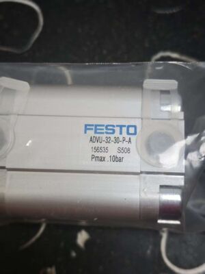 FESTO ADVU-32-30-P-A Kompaktny siłownik pneumatyczny, 10bar