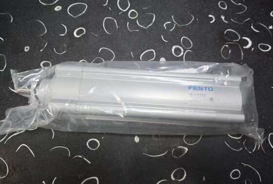 Siłownik pneumatyczny FESTO DSBC-63-160-PPVA-N3